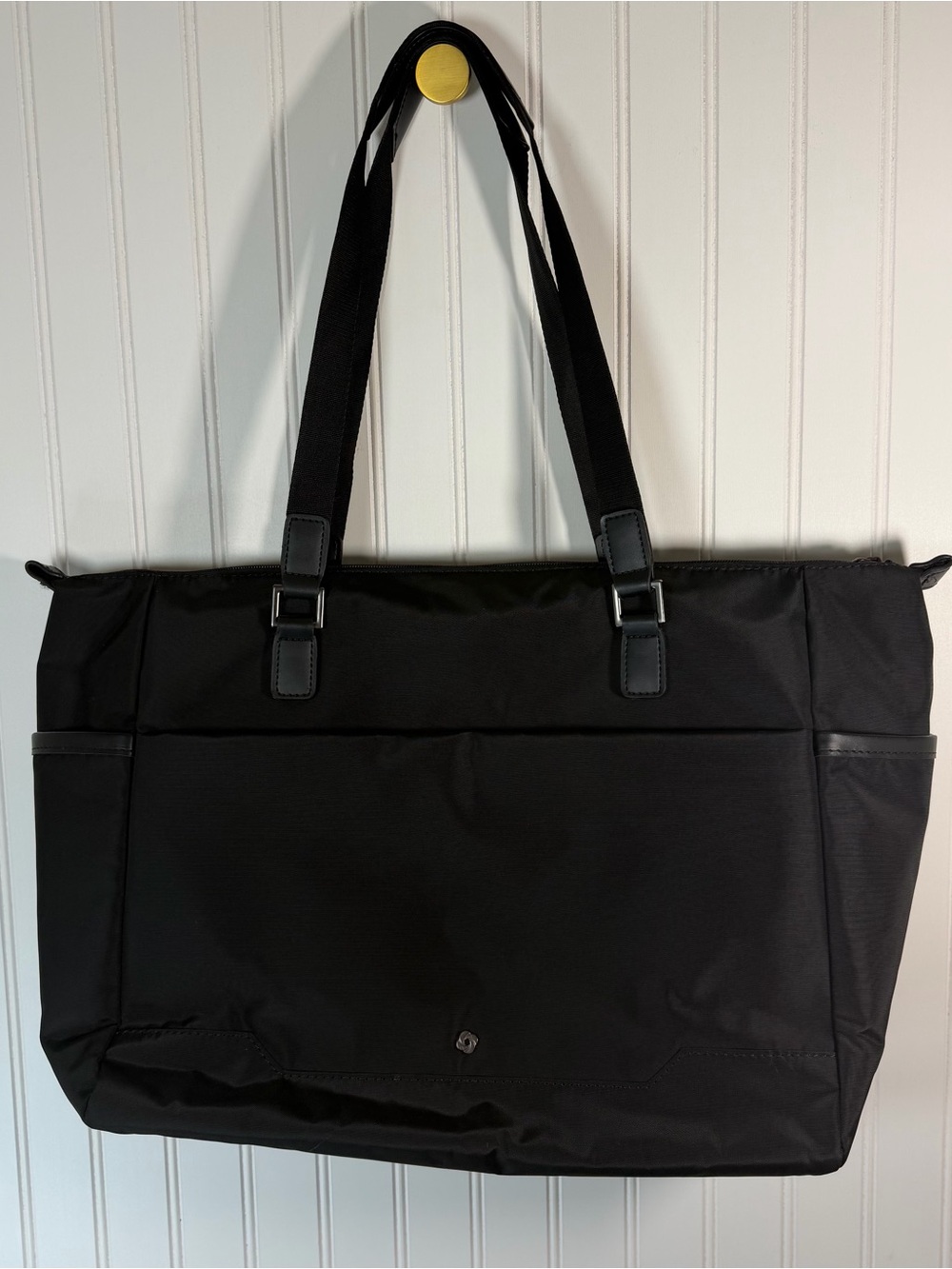 Samsonite Silhouette 17 Softside Black
Carry All Tote Bag